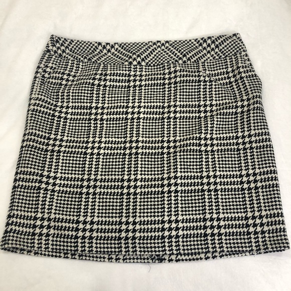 Architect Dresses & Skirts - 3/$25 Architect Houndstooth Pencil Skirt Size 24W